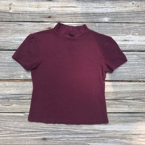 Cropped crew neck crop top